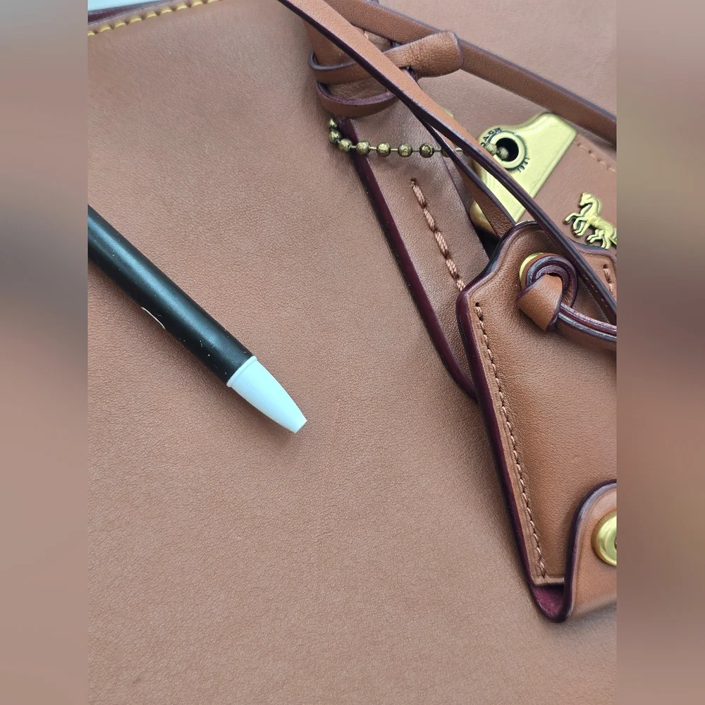 Coach 1941 Glovetanned Leather Cooper Carryall - Picture 14 of 16